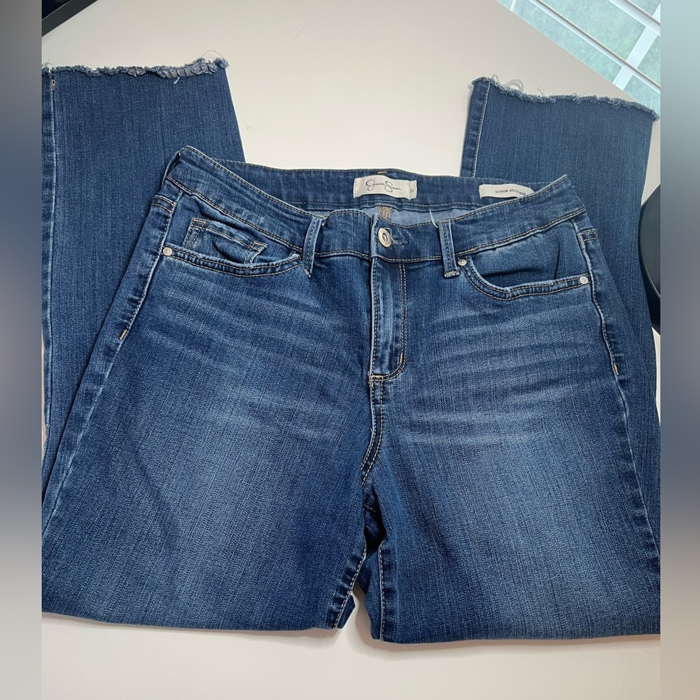 Jessica Simpson ankle jeans. Size 27